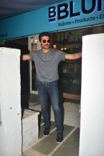 Anil Kapoor spotted at Bblunt bandra on 9th Oct 2018 (10)_5bbf03fe91080.JPG