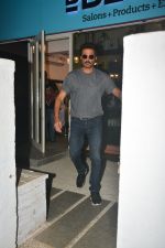 Anil Kapoor spotted at Bblunt bandra on 9th Oct 2018 (4)_5bbf03f2e24ce.JPG