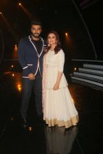 Arjun Kapoor & Parineeti Chopra on Indian Idol set at Yashraj studio in andheri on 8th Oct 2018 (26)_5bbefe88a6de8.jpg
