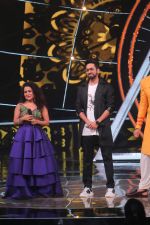 Ayushman Khurana on Indian Idol set at Yashraj studio in andheri on 8th Oct 2018