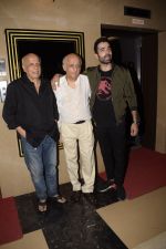 Mahesh Bhatt, Mukesh Bhatt, Varun Mitra at the Screening of film Jalebi in pvr icon, andheri on 11th Oct 2018 (28)_5bc0de77c4d84.JPG