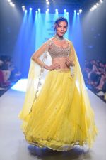 Model walk the ramp at Bombay Times Fashion Week (BTFW) 2018 Day 2 for Ashwini Reddy Show on 16th Oct 2018 (33)_5bc6db8550dbd.jpg