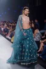 Model walk the ramp at Bombay Times Fashion Week (BTFW) 2018 Day 2 for Ashwini Reddy Show on 16th Oct 2018 (46)_5bc6db95dcbb9.jpg