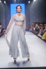 Model walk the ramp at Bombay Times Fashion Week (BTFW) 2018 Day 2 for Ashwini Reddy Show on 16th Oct 2018 (47)_5bc6db9730ec7.jpg
