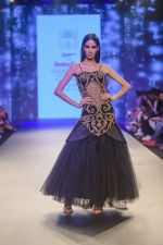 Model walk the ramp at Bombay Times Fashion Week (BTFW) 2018 Day 2 for Timsy Dhawan Show on 16th Oct 2018  (16)_5bc6dbaec8b22.jpg