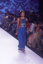 at BOMBAY TIMES FASHION WEEK DAY 3 on 15th Oct 2018 (11)_5bc6daf1341ad.JPG