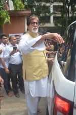 Amitabh Bachchan visit khar for Durga Puja in Mumbai on 17th Oct 2018