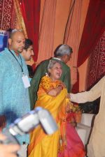 Jaya Bachchan at The North Bombay Sarbojanin Durga Puja In Vile Parle on 18th Oct 2018 (11)_5bc98bc4ad65e.JPG