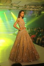 Model walk the ramp during the Exhibit Tech Fashion tour in jw marriott juhu on 18th Oct 2018 (95)_5bc98b7821cad.jpg