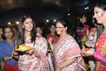 Ishita Dutta at Sindur Khela at North Bombay Sarbojanin Durga Puja in vile Parle on 19th Oct 2018  (28)_5bcd89635dbed.JPG