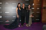 Alia Bhatt, Mahesh Bhatt, Meghna Gulzar at The Vogue Women Of The Year Awards 2018 on 27th Oct 2018 (395)_5bd6d555cf269.JPG