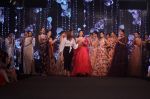 Jacqueline Fernandez The Ramp As ShowStopper For Designer Shehlaa Khan At The Wedding Junction Show on 28th Oct 2018 (12)_5bd823ea129c3.JPG