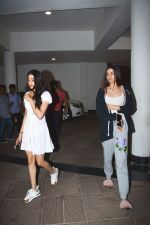 Janhvi Kapoor, Khushi Kapoor Spotted At Manish Malhotra_s House In Bandra on 30th Oct 2018 (19)_5bd9516e88ba9.jpg