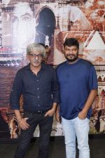 Sriram Raghavan, Sanjay Routray at the Special Screening of The Movie Andhadhun for Visually Impaired in Mumbai on 30th Oct 2018 (17)_5bd95219f208e.JPG