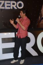 Shahrukh Khan at the Trailer launch of film Zero & Shahrukh Khan birthday celebration in Imax Wadala on 3rd Nov 2018 (155)_5bdff03cb43ed.JPG