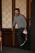 Diego Luna at special panel discussion hosted by Netflix in Taj Lands End bandra on 12th Nov 2018 (45)_5bea83f040bf5.JPG
