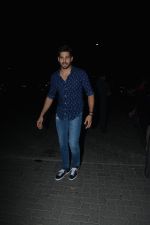 Sidharth Malhotra at Milap Zaveri_s Birthday party on 14th Nov 2018 (87)_5bed1525af938.jpg