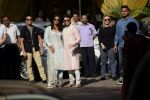 Priyanka  Chopra and Nick Jonas posing for media after finishing their wedding puja at her Versova House on 28th Nov 2018 (40)_5bff91c175ba0.JPG