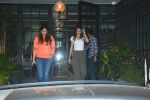 Ananya & Bhavna Panday Spotted At Soho House In Juhu on 4th Dec 2018 (6)_5c08c4506bcbc.jpg