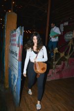 Arjun Rampal & Gabriella spotted at Hawain Shack in bandra on 4th Dec 2018 (6)_5c08c5f9cff2c.jpg