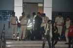 Varun Dhawan ,Natasha Dalal Spotted At Airport on 9th Dec 2018 (12)_5c0f6fee44de0.JPG