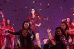 Katrina Kaif at the Song Launch Husn Parcham from Film Zero on 12th Dec 2018 (26)_5c11fe07d8592.JPG