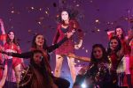 Katrina Kaif at the Song Launch Husn Parcham from Film Zero on 12th Dec 2018 (28)_5c11fe0bb28ea.JPG
