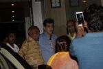 Jeetendra surrounded by fans outside his office on 16th Dec 2018 (4)_5c1892cb5d5ac.JPG
