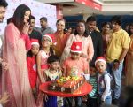Aishwarya Rai Bachchan celebrates Christmas with Cancer patients in Carnival cinemas in Wadala on 25th Dec 2018 (7)_5c29ceada5905.jpg