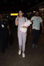 Khushi Kapoor spotted at airport in andheri on 29th Dec 2018 (42)_5c2c6ee48392d.JPG