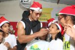 Vidyut Jamwal celebrates christmas with the kids of Smile foundation in andheri on 25th Dec 2018 (12)_5c2c61f7e8b87.JPG