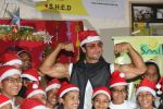 Vidyut Jamwal celebrates christmas with the kids of Smile foundation in andheri on 25th Dec 2018 (13)_5c2c61fa383d5.JPG