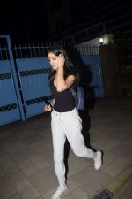Navya Naveli Nanda Spotted At Sanjay Kapoor_s House In Juhu on 11th Jan 2019 (17)_5c3ac0d232c03.JPG