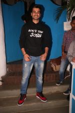 at the Success party of film Uri in Olive, bandra on 16th Jan 2019 (25)_5c4027e8cf7bf.JPG