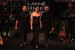 Kareena Kapoor Walks As Showstopper For Shantanu & Nikhil  Show on Lakme Fashion Show Day 5 on 3rd Feb 2019 (24)_5c57f5410c359.jpg