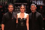 Kareena Kapoor Walks As Showstopper For Shantanu & Nikhil Show on Lakme Fashion Show Day 5 on 3rd Feb 2019