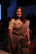 Sona Mohapatra at Anavila Fashion Show on 2nd Feb 2019 (27)_5c57f4f207166.jpg