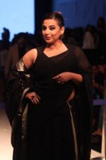 Vidya Balan at Anavila Fashion Show on 2nd Feb 2019