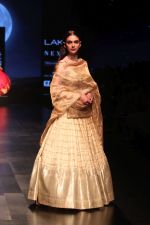 Aditi Rao Hydari walk the ramp for Latha Sailesh Singhania Show at Lakme Fashion Week 2019  on 3rd Feb 2019  (25)_5c593eab12490.jpg