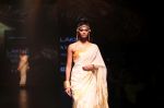 Model Walk the Ramp for on Day 2 at Lakme Fashion Week 2019 on 2nd Feb 2019 (30)_5c593948cee08.jpg