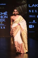 Model Walk the Ramp for on Day 2 at Lakme Fashion Week 2019 on 2nd Feb 2019 (41)_5c59395a5ccc5.jpg