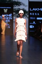 Model Walk the Ramp for on Day 2 at Lakme Fashion Week 2019 on 2nd Feb 2019 (49)_5c5939672337f.jpg