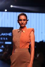 Model walk the Ramp for Anushree Reddy at Lakme Fashion Week 2019 on 2nd Feb 2019  (10)_5c593c3af24aa.jpg