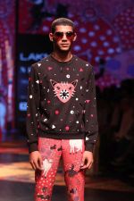 Model walk the Ramp for Shivan and Narresh at Lakme Fashion Week 2019 on 3rd Feb 2019 (50)_5c593c703200d.jpg