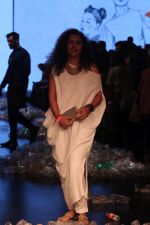 Model walk the ramp for Narendra Kumar at Lakme Fashion Week 2019  on 3rd Feb 2019 (2)_5c593bbad32e6.jpg