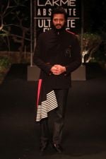 Riteish Deshmukh on Day 5 at Lakme Fashion Week 2019  on 3rd Feb 2019