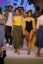 at Preview of Marks & Spencer Spring Summer Collection 2019 at ITC Grand Central on 7th Feb 2019 (19)_5c611e7e290e2.JPG