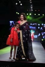 Debina Banerjee at Smile Foundation & Designer Sailesh Singhania fashion show for the 13th edition of Ramp for Champs at the race course in mahalxmi on 13th Feb 2019 (48)_5c651e95db2f4.jpg