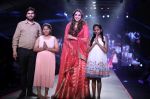 Isha Koppikar at Smile Foundation & Designer Sailesh Singhania fashion show for the 13th edition of Ramp for Champs at the race course in mahalxmi on 13th Feb 2019 (1)_5c651eb29a1de.jpg