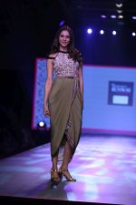 Rakul preet Singh at Smile Foundation & Designer Sailesh Singhania fashion show for the 13th edition of Ramp for Champs at the race course in mahalxmi on 13th Feb 2019 (26)_5c651f00c139f.jpg